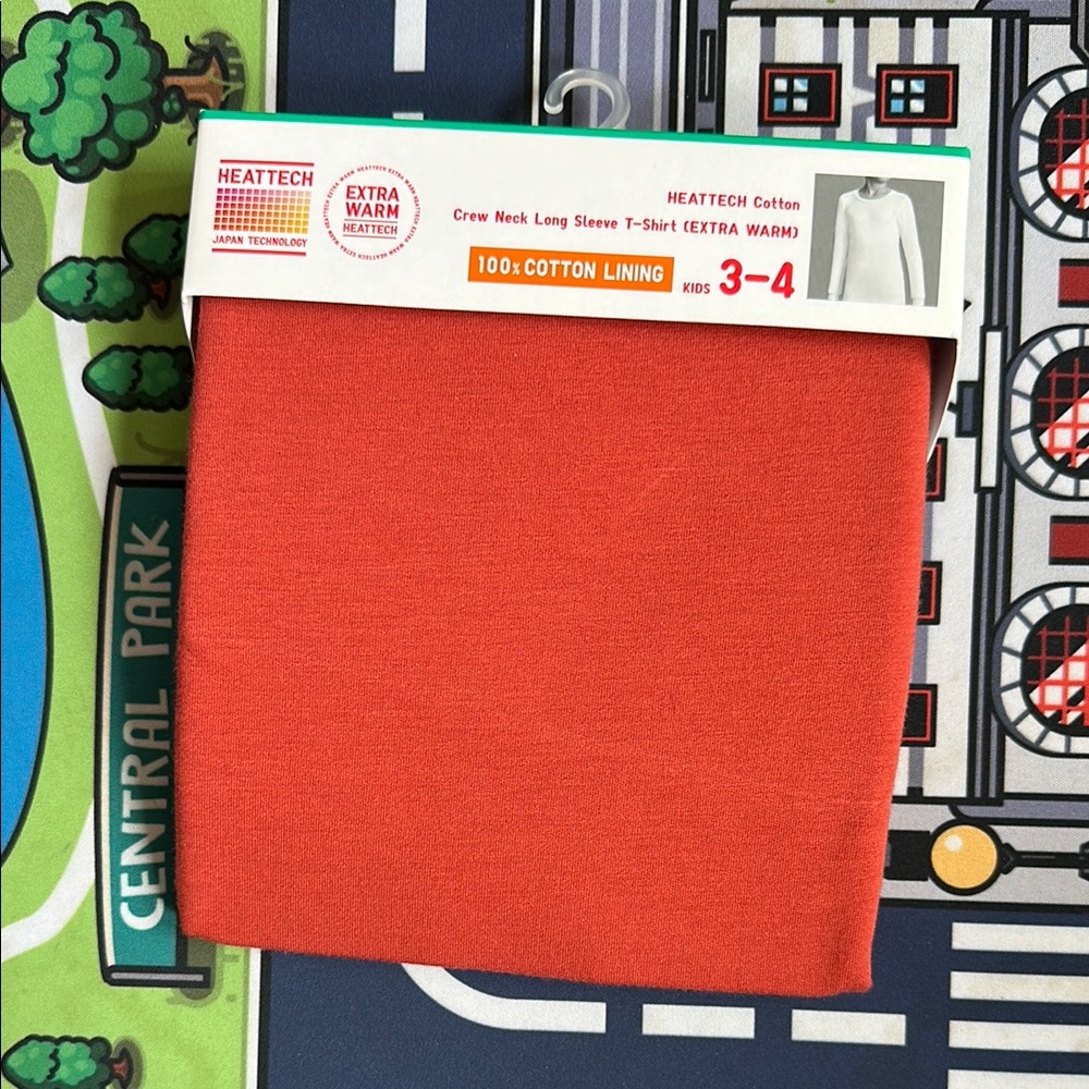 NEW Uniqlo HEATTECH Kids T-Shirt